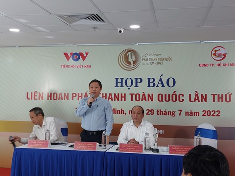 Liên hoan phát thanh toàn quốc lần thứ 15: Đi tìm giọng vàng - Ảnh 1. Liên hoan phát thanh toàn quốc lần thứ 15: Đi tìm giọng vàng - Ảnh 1.