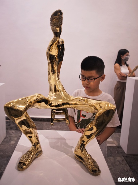Xem Tuổi mộng mơ đầy hóm hỉnh của điêu khắc gia Phạm Đình Tiến - Ảnh 3. Xem Tuổi mộng mơ đầy hóm hỉnh của điêu khắc gia Phạm Đình Tiến - Ảnh 3.