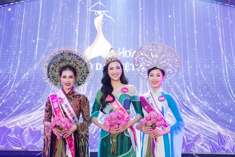 Người đẹp Tuyên Quang đăng quang Hoa hậu áo dài Việt Nam 2022 - Ảnh 5. Người đẹp Tuyên Quang đăng quang Hoa hậu áo dài Việt Nam 2022 - Ảnh 5.