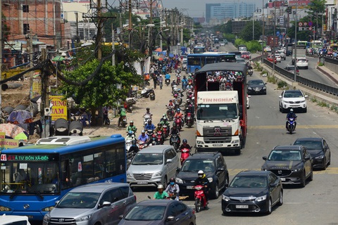 Tin sáng 4-7: Sẽ xây dựng cao tốc TP.HCM - Mộc Bài; Nguy cơ các sân bay ùn tắc trong mùa cao điểm - Ảnh 2. Tin sáng 4-7: Sẽ xây dựng cao tốc TP.HCM - Mộc Bài; Nguy cơ các sân bay ùn tắc trong mùa cao điểm - Ảnh 2.