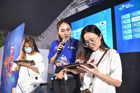Đến với chuyến xe Không tiền mặt để săn nhiều quà khủng - Ảnh 1. Đến với chuyến xe Không tiền mặt để săn nhiều quà khủng - Ảnh 1.