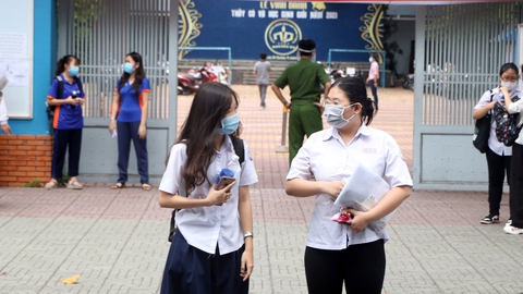 Thi tốt nghiệp THPT 2022: Giờ G sắp điểm, gần 1 triệu sĩ tử nên chuẩn bị gì và sẽ làm gì? - Ảnh 1. Thi tốt nghiệp THPT 2022: Giờ G sắp điểm, gần 1 triệu sĩ tử nên chuẩn bị gì và sẽ làm gì? - Ảnh 1.