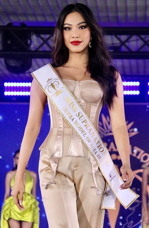 Hương mùa hè mang đến làn gió mát lành; Kim Duyên thắng giải phụ đầu tiên ở Miss Supranational - Ảnh 4. Hương mùa hè mang đến làn gió mát lành; Kim Duyên thắng giải phụ đầu tiên ở Miss Supranational - Ảnh 4.