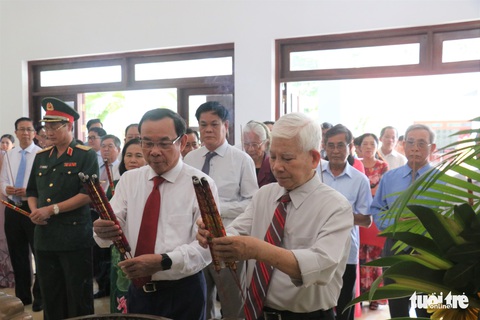 Lãnh đạo TP.HCM thăm khu di tích căn cứ Trung ương cục Miền Nam - Ảnh 4. Lãnh đạo TP.HCM thăm khu di tích căn cứ Trung ương cục Miền Nam - Ảnh 4.