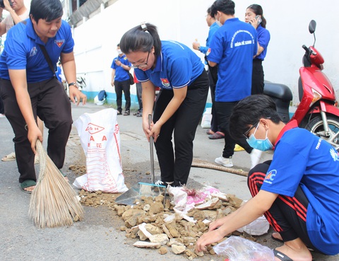 Kiên trì xây dựng ý thức công dân đô thị - Ảnh 2. Kiên trì xây dựng ý thức công dân đô thị - Ảnh 2.