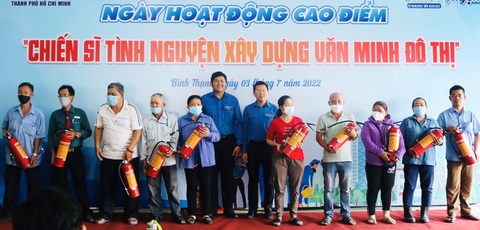 Kiên trì xây dựng ý thức công dân đô thị - Ảnh 4. Kiên trì xây dựng ý thức công dân đô thị - Ảnh 4.