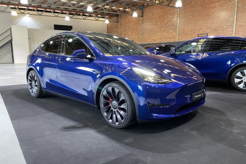 Đức thu hồi một số mẫu xe của Tesla do lỗi phần mềm - Ảnh 1. Đức thu hồi một số mẫu xe của Tesla do lỗi phần mềm - Ảnh 1.