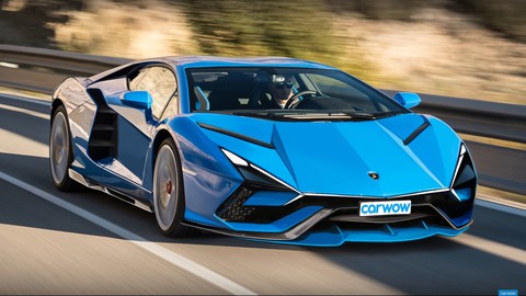Lamborghini sẽ làm gì khi nhiều siêu xe đẻ trứng vàng sắp hết vòng đời? - Ảnh 1. Lamborghini sẽ làm gì khi nhiều siêu xe đẻ trứng vàng sắp hết vòng đời? - Ảnh 1.