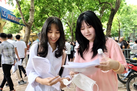 Thêm nhiều trường đại học ở Hà Nội công bố điểm sàn xét tuyển - Ảnh 1. Thêm nhiều trường đại học ở Hà Nội công bố điểm sàn xét tuyển - Ảnh 1.