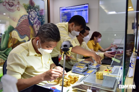 Công ty SJC khẳng định không hưởng lợi từ chênh lệch giá vàng cao - Ảnh 1. Công ty SJC khẳng định không hưởng lợi từ chênh lệch giá vàng cao - Ảnh 1.