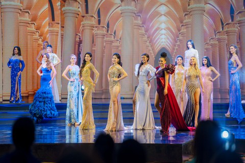 Nữ sinh 16 tuổi lộng lẫy đội vương miện Miss Teen International 2022 - Ảnh 3. Nữ sinh 16 tuổi lộng lẫy đội vương miện Miss Teen International 2022 - Ảnh 3.