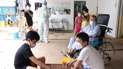 Bị đậu mùa khỉ cách ly tối thiểu 14 ngày khác ra sao với cách ly nhiễm COVID-19? - Ảnh 1. Bị đậu mùa khỉ cách ly tối thiểu 14 ngày khác ra sao với cách ly nhiễm COVID-19? - Ảnh 1.