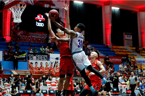 Thang Long Warriors sống lại hy vọng vào bán kết - Ảnh 2. Thang Long Warriors sống lại hy vọng vào bán kết - Ảnh 2.