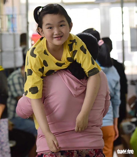 Bé gái 9 tuổi trên hành trình chống chọi bệnh ung thư - Ảnh 5. Bé gái 9 tuổi trên hành trình chống chọi bệnh ung thư - Ảnh 5.