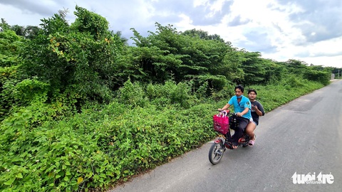 Vỡ mộng vì bỏ tiền tỉ mua đất Củ Chi - Ảnh 1. Vỡ mộng vì bỏ tiền tỉ mua đất Củ Chi - Ảnh 1.