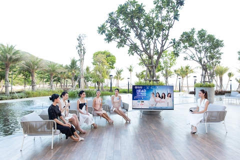 Thùy Tiên làm vedette sau khi về từ châu Âu; Lương Thùy Linh tranh luận về nữ quyền - Ảnh 3. Thùy Tiên làm vedette sau khi về từ châu Âu; Lương Thùy Linh tranh luận về nữ quyền - Ảnh 3.