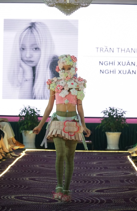 Ngẩn tò te với các thiết kế độc, lạ, đẹp của sinh viên - Ảnh 1. Ngẩn tò te với các thiết kế độc, lạ, đẹp của sinh viên - Ảnh 1.