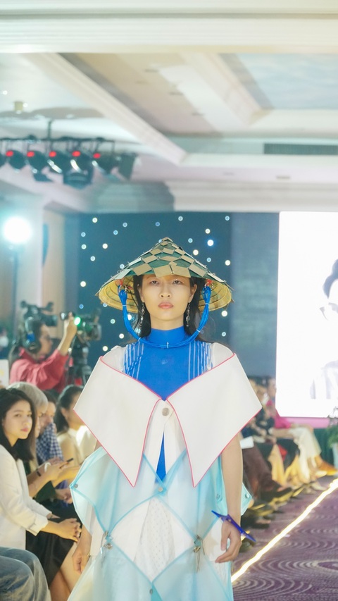 Ngẩn tò te với các thiết kế độc, lạ, đẹp của sinh viên - Ảnh 6. Ngẩn tò te với các thiết kế độc, lạ, đẹp của sinh viên - Ảnh 6.