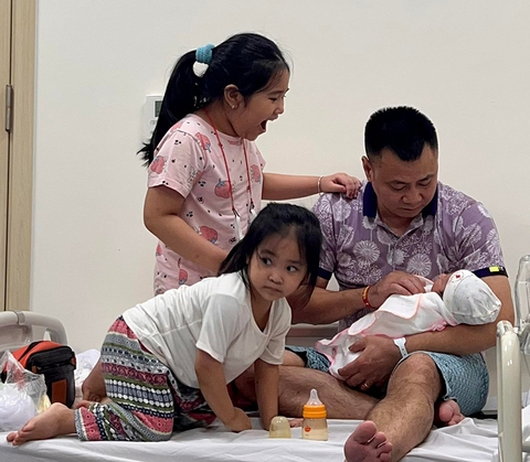 Ảnh vui sao Việt 31/7: Nhã Phương trêu chồng ‘1 chiếc gương 2 số phận’ - Ảnh 10. Ảnh vui sao Việt 31/7: Nhã Phương trêu chồng ‘1 chiếc gương 2 số phận’ - Ảnh 10.