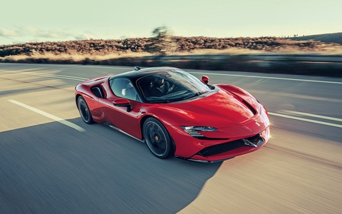 Ferrari vẫn cực kỳ cẩn trọng với xe điện vì mất trải nghiệm siêu xe - Ảnh 2. Ferrari vẫn cực kỳ cẩn trọng với xe điện vì mất trải nghiệm siêu xe - Ảnh 2.