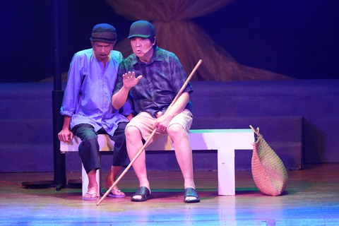 Thế hệ vàng gặp nhau đêm mini show 60 năm theo nghiệp hát của nghệ sĩ Bảo Quốc - Ảnh 2. Thế hệ vàng gặp nhau đêm mini show 60 năm theo nghiệp hát của nghệ sĩ Bảo Quốc - Ảnh 2.