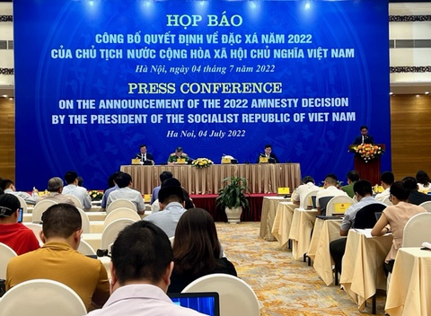 Tin sáng 5-7: Điều kiện xét đặc xá 2022; 1 năm rưỡi có gần 9.400 viên chức y tế thôi - bỏ việc - Ảnh 2. Tin sáng 5-7: Điều kiện xét đặc xá 2022; 1 năm rưỡi có gần 9.400 viên chức y tế thôi - bỏ việc - Ảnh 2.