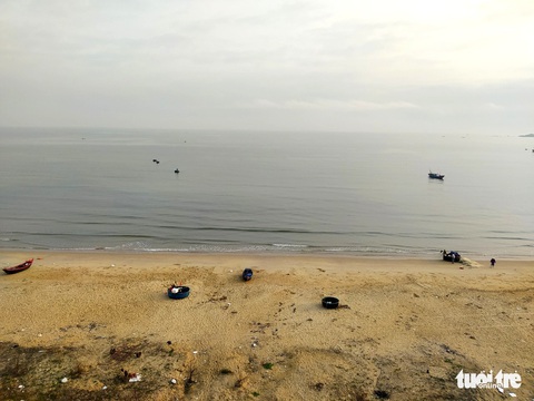 Tìm thấy thi thể cháu bé đi tắm cùng mẹ bị đuối nước - Ảnh 1. Tìm thấy thi thể cháu bé đi tắm cùng mẹ bị đuối nước - Ảnh 1.