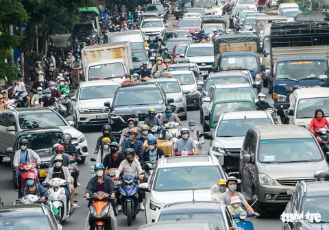 Hà Nội tổ chức lại giao thông trên đường Xuân Diệu, Âu Cơ - Ảnh 1. Hà Nội tổ chức lại giao thông trên đường Xuân Diệu, Âu Cơ - Ảnh 1.