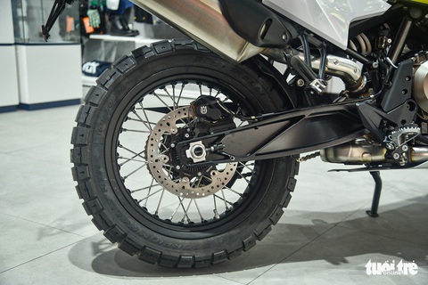 Husqvarna Norden 901 - môtô đa địa hình giá ngang ôtô cỡ C tại Việt Nam - Ảnh 10. Husqvarna Norden 901 - môtô đa địa hình giá ngang ôtô cỡ C tại Việt Nam - Ảnh 10.