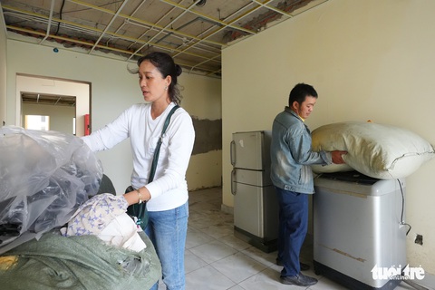 Người mua nhà ở xã hội đến ăn, ở tại công trình vì chủ đầu tư chậm giao căn hộ - Ảnh 3. Người mua nhà ở xã hội đến ăn, ở tại công trình vì chủ đầu tư chậm giao căn hộ - Ảnh 3.