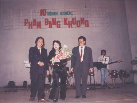 Hai diễn viên Thái Lan đóng phim điện ảnh Việt; Sơn Tùng M-TP đạt nút kim cương YouTube - Ảnh 3. Hai diễn viên Thái Lan đóng phim điện ảnh Việt; Sơn Tùng M-TP đạt nút kim cương YouTube - Ảnh 3.