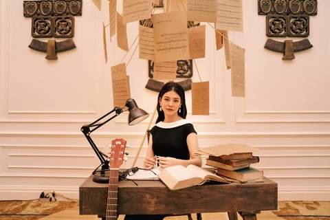 Hai diễn viên Thái Lan đóng phim điện ảnh Việt; Sơn Tùng M-TP đạt nút kim cương YouTube - Ảnh 5. Hai diễn viên Thái Lan đóng phim điện ảnh Việt; Sơn Tùng M-TP đạt nút kim cương YouTube - Ảnh 5.