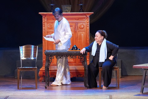 Thế hệ vàng gặp nhau đêm mini show 60 năm theo nghiệp hát của nghệ sĩ Bảo Quốc - Ảnh 1. Thế hệ vàng gặp nhau đêm mini show 60 năm theo nghiệp hát của nghệ sĩ Bảo Quốc - Ảnh 1.