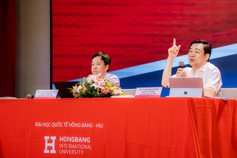 Nhiều băn khoăn về quyền lợi thí sinh khi đăng ký xét tuyển đại học - Ảnh 2. Nhiều băn khoăn về quyền lợi thí sinh khi đăng ký xét tuyển đại học - Ảnh 2.