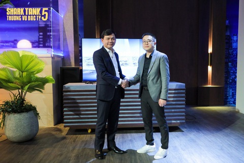 “Còn thiếu đâu anh lo”: Câu nói Shark Phú khiến startup chọn ông, người xem thì thích thú - Ảnh 1. “Còn thiếu đâu anh lo”: Câu nói Shark Phú khiến startup chọn ông, người xem thì thích thú - Ảnh 1.
