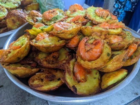 Bánh khọt 60 phút, muốn ăn phải đặt lịch hẹn và đến đúng giờ! - Ảnh 3. Bánh khọt 60 phút, muốn ăn phải đặt lịch hẹn và đến đúng giờ! - Ảnh 3.