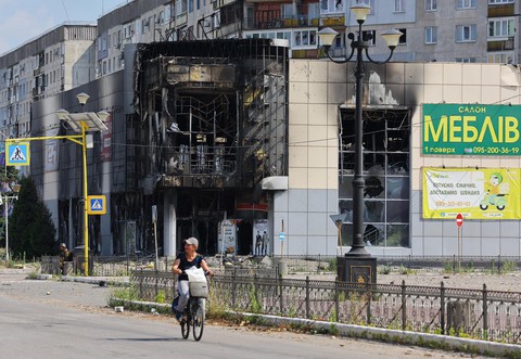 Ukraine mất Lugansk, cục diện ra sao? - Ảnh 2. Ukraine mất Lugansk, cục diện ra sao? - Ảnh 2.