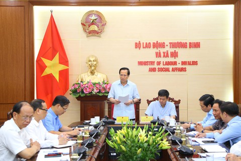 Phải đổi tất cả các bia mộ liệt sĩ vô danh thành liệt sĩ chưa xác định được tên - Ảnh 1. Phải đổi tất cả các bia mộ liệt sĩ vô danh thành liệt sĩ chưa xác định được tên - Ảnh 1.