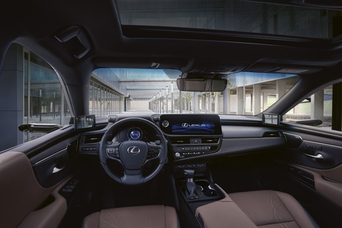 Sedan chủ lực Lexus ES 2023 ra mắt - bình cũ rượu mới - Ảnh 2. Sedan chủ lực Lexus ES 2023 ra mắt - bình cũ rượu mới - Ảnh 2.