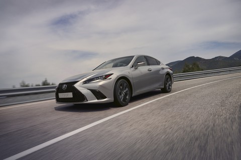 Sedan chủ lực Lexus ES 2023 ra mắt - bình cũ rượu mới - Ảnh 6.