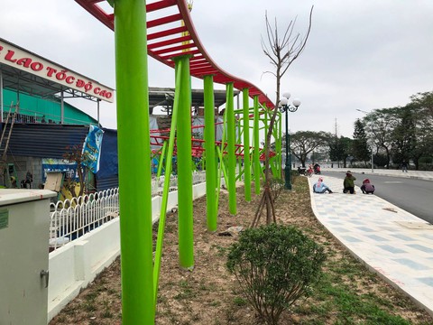 Liên quan dự án Cung văn hóa Thiếu nhi Hải Phòng: Cảnh cáo ông Đào Phú Thùy Dương - Ảnh 2. Liên quan dự án Cung văn hóa Thiếu nhi Hải Phòng: Cảnh cáo ông Đào Phú Thùy Dương - Ảnh 2.
