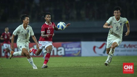 Ronaldo bỏ lỡ nhiều cơ hội, U19 Indonesia bị Thái Lan cầm chân - Ảnh 1. Ronaldo bỏ lỡ nhiều cơ hội, U19 Indonesia bị Thái Lan cầm chân - Ảnh 1.
