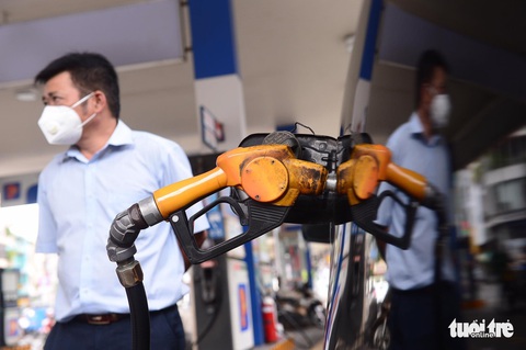 Tin sáng 6-7: Chờ giảm thuế bảo vệ môi trường xăng dầu; Hơn 1 triệu thí sinh thi tốt nghiệp - Ảnh 1. Tin sáng 6-7: Chờ giảm thuế bảo vệ môi trường xăng dầu; Hơn 1 triệu thí sinh thi tốt nghiệp - Ảnh 1.