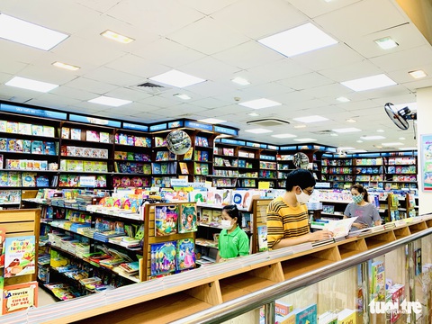 Cổ phiếu hai công ty con của Nhà xuất bản Giáo Dục lọt top đầu tăng giá - Ảnh 1. Cổ phiếu hai công ty con của Nhà xuất bản Giáo Dục lọt top đầu tăng giá - Ảnh 1.