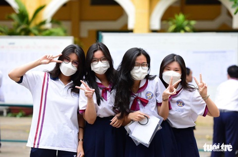 Hơn 1 triệu thí sinh cả nước làm thủ tục dự thi tốt nghiệp THPT - Ảnh 1. Hơn 1 triệu thí sinh cả nước làm thủ tục dự thi tốt nghiệp THPT - Ảnh 1.