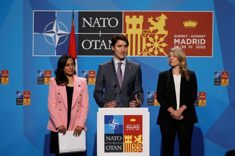 Canada thành nước đầu tiên duyệt kết nạp Thụy Điển, Phần Lan vào NATO - Ảnh 1. Canada thành nước đầu tiên duyệt kết nạp Thụy Điển, Phần Lan vào NATO - Ảnh 1.