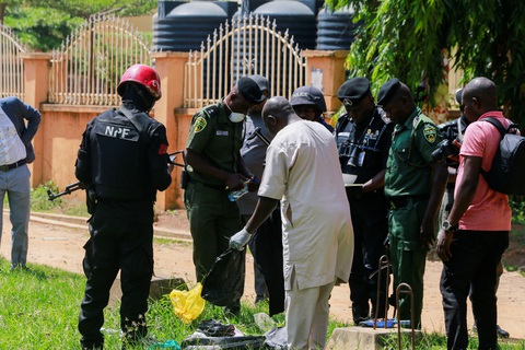 Nigeria: Nhiều tay súng tấn công nhà tù, hơn 300 tù nhân trốn thoát - Ảnh 1. Nigeria: Nhiều tay súng tấn công nhà tù, hơn 300 tù nhân trốn thoát - Ảnh 1.