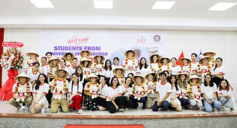 Tiếng Anh đạt IELTS 6.0, tân sinh viên nhận gấp đôi ưu đãi - Ảnh 2. Tiếng Anh đạt IELTS 6.0, tân sinh viên nhận gấp đôi ưu đãi - Ảnh 2.