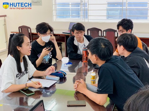 Giải quyết nỗi lo kỹ năng mềm, sinh viên tự tin ứng tuyển - Ảnh 3. Giải quyết nỗi lo kỹ năng mềm, sinh viên tự tin ứng tuyển - Ảnh 3.