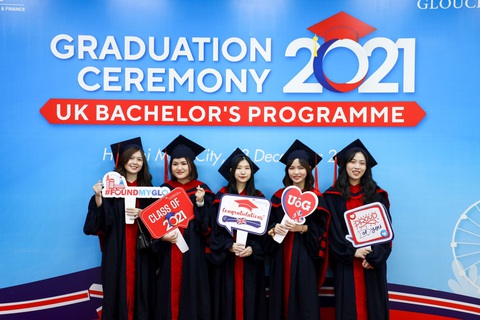 Tiếng Anh đạt IELTS 6.0, tân sinh viên nhận gấp đôi ưu đãi - Ảnh 3. Tiếng Anh đạt IELTS 6.0, tân sinh viên nhận gấp đôi ưu đãi - Ảnh 3.